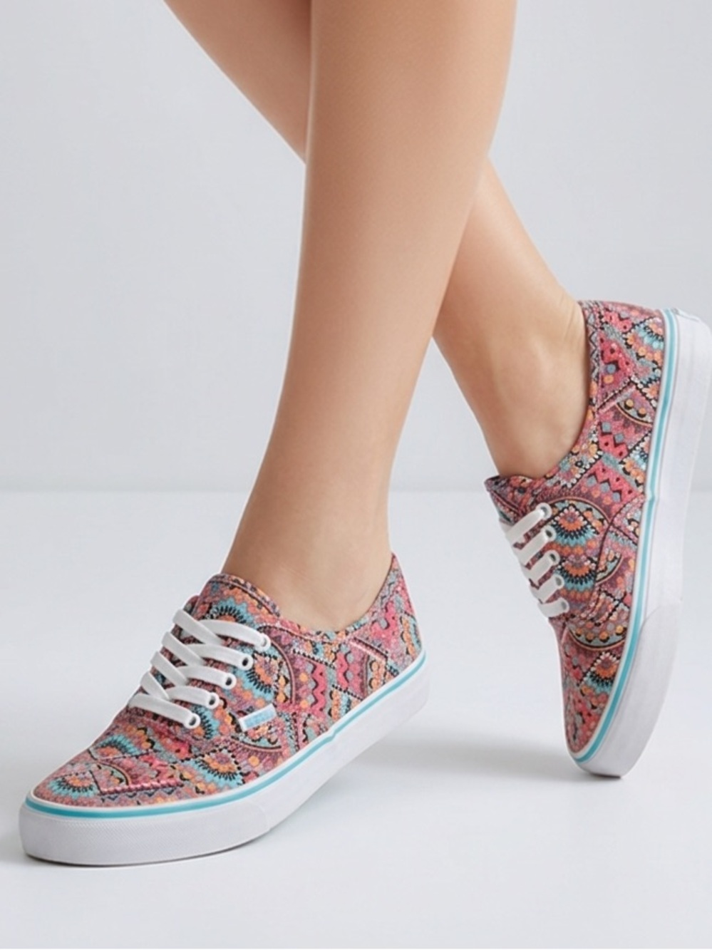 Joe boxer sneakers pink‎ geometric pattern size 8 new without box